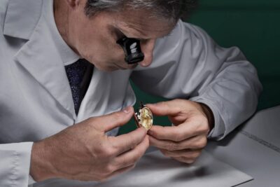 Bảo hành đồng hồ Rolex chính hãng ở đâu uy tín tại Việt Nam?