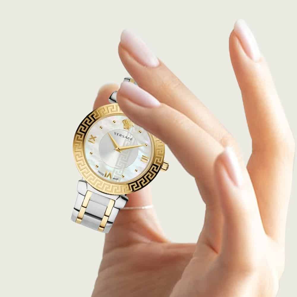 Có nên mua đồng hồ Versace “Made in China” hay không?
