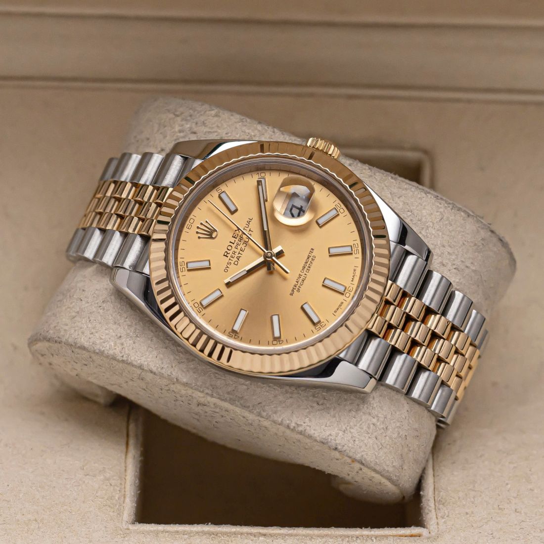 Đối tượng phù hợp với đồng hồ Rolex 126333.