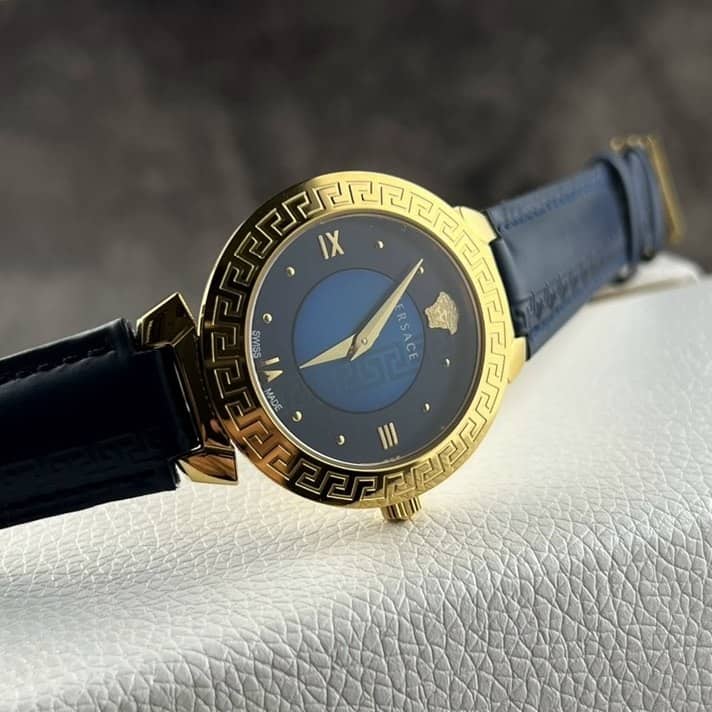 Đồng hồ Versace giá rẻ “Made in China” là hàng auth hay hàng fake?
