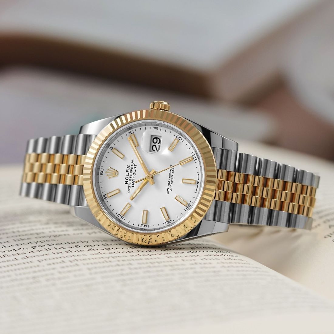 Giới thiệu thương hiệu Rolex và dòng Datejust.
